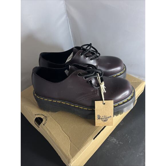New Dr. Martens Smooth Leather Platform Shoe Size Ladies 9/ Men 8 27332 - Picture 2 of 9